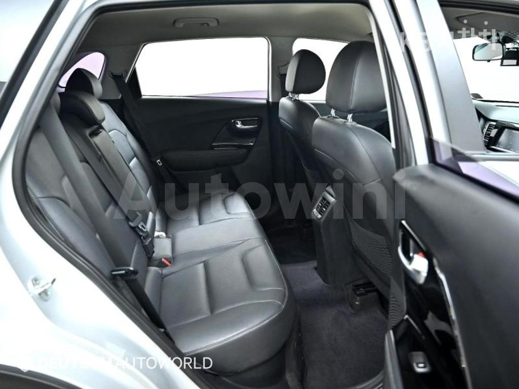 2017 KIA NIRO 1.6 PRESTIGE - 9