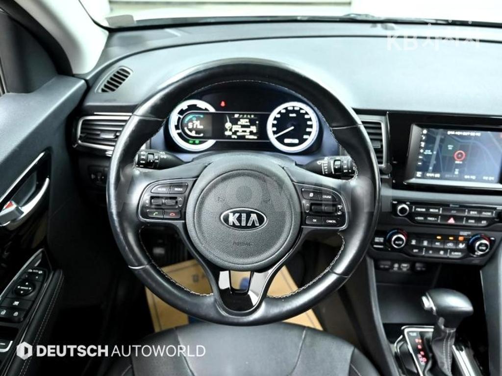 2017 KIA NIRO 1.6 PRESTIGE - 11