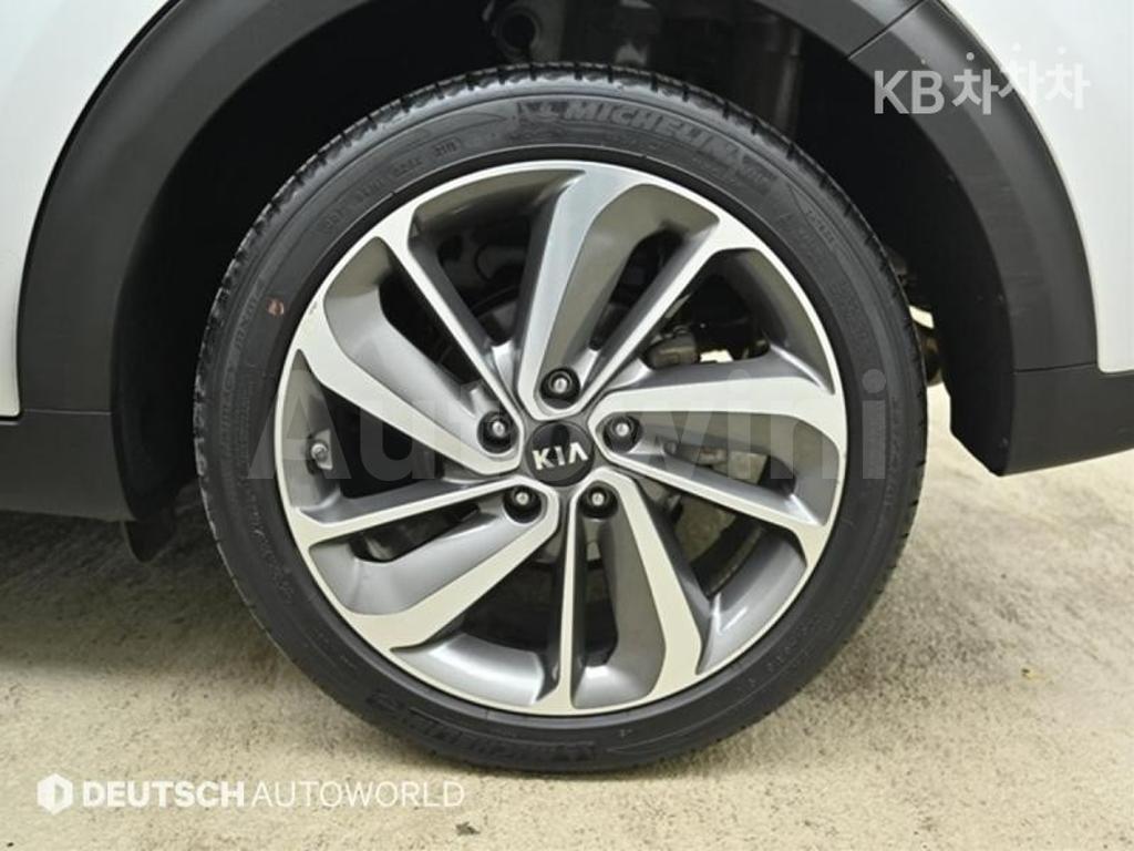 KNACB81CGHA021341 2017 KIA NIRO 1.6 PRESTIGE-1