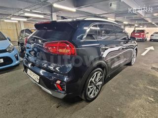 KNACE81CGLA418507 2020 KIA  NIRO 1.6 HEV NOBLESSE SPECIAL-1
