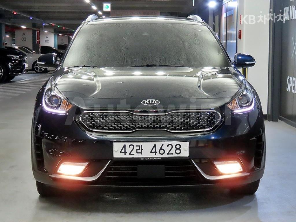 KNACB81CGHA062566 2017 KIA NIRO 1.6 PRESTIGE-1