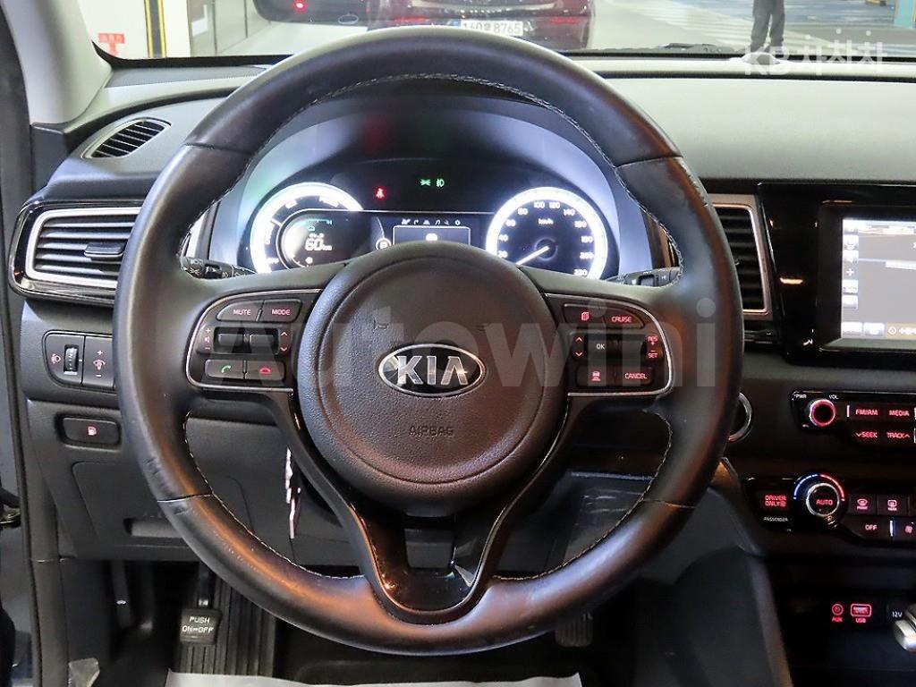 2017 KIA NIRO 1.6 PRESTIGE - 8