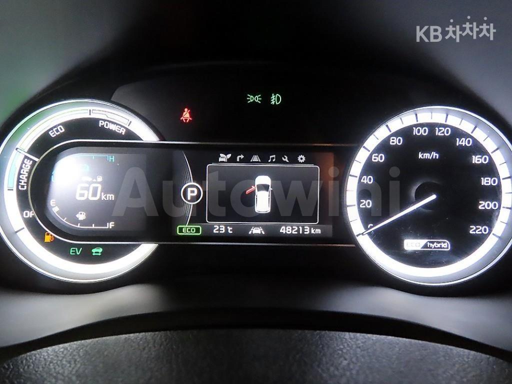 2017 KIA NIRO 1.6 PRESTIGE - 9
