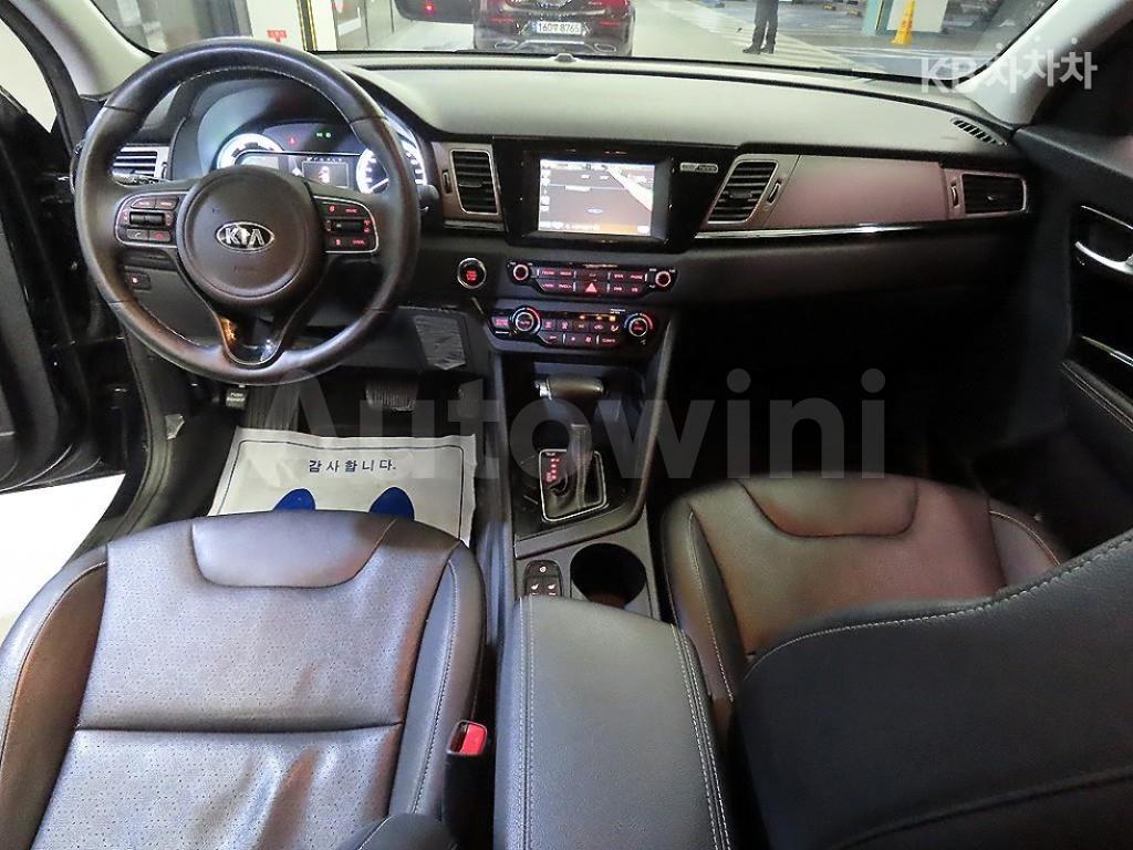 2017 KIA NIRO 1.6 PRESTIGE - 10