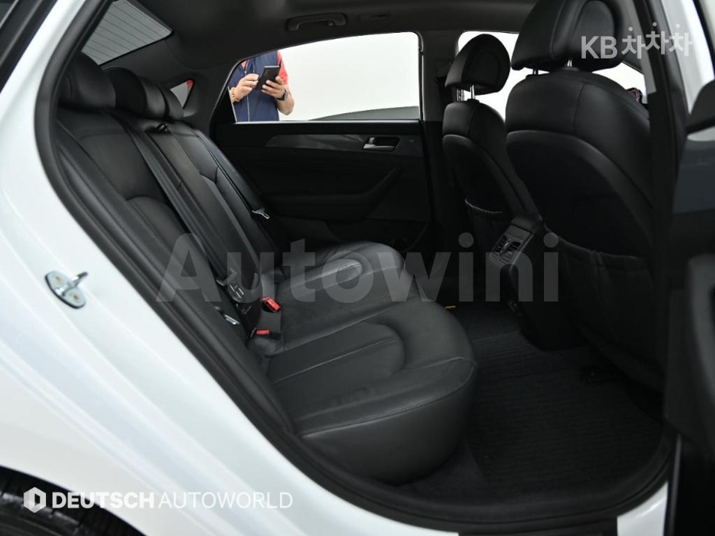 2017 HYUNDAI LF SONATA HYBRID 2.0 HEV PREMIUM - 12
