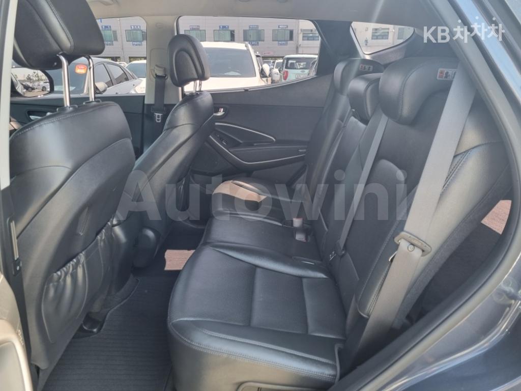 2018 HYUNDAI SANTAFE THE PRIME DIESEL R2.0 2WD 5 SEATS VALUEPLUS - 9