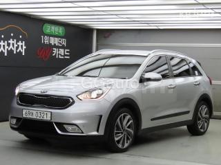 KNACC81CGHA025043 2017 KIA NIRO 1.6 NOBLESSE-0