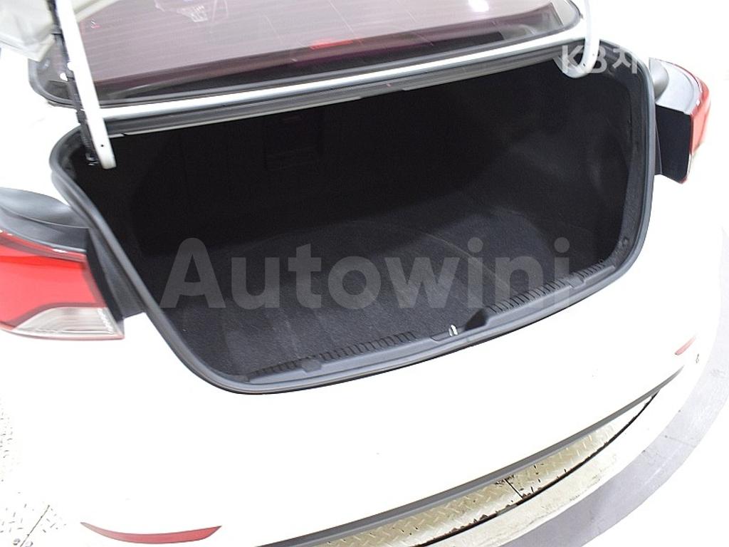 KMHDG41DBGU542506 2016 HYUNDAI  AVANTE ELANTRA 1.6 GDI MORDERN BASIC-3