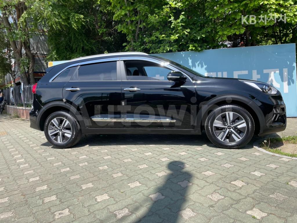 KNACB81CGMA457162 2021 KIA  NIRO 1.6 HEV PRESTIGE-1