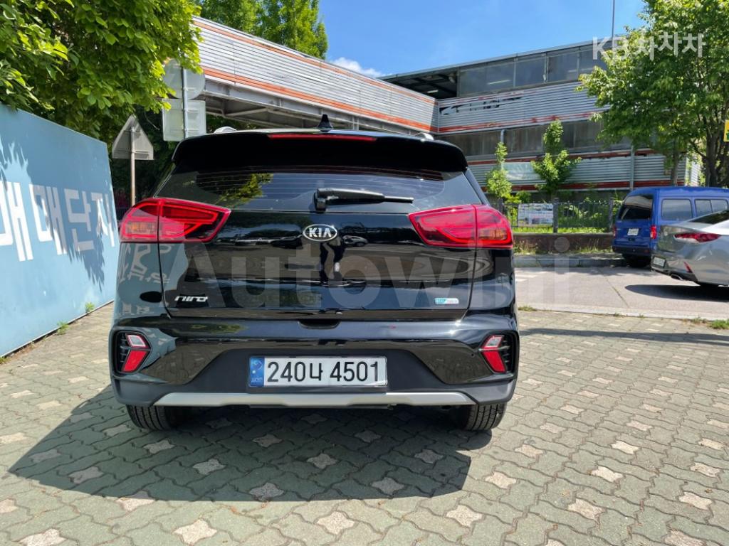 KNACB81CGMA457162 2021 KIA  NIRO 1.6 HEV PRESTIGE-2