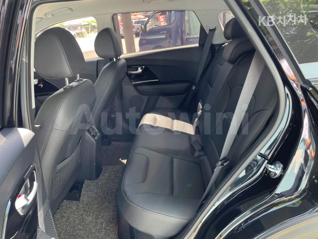 2021 KIA  NIRO 1.6 HEV PRESTIGE - 16