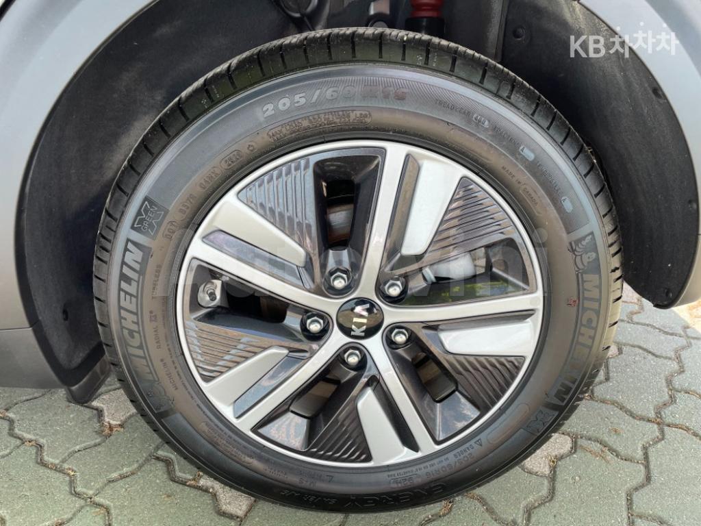 2021 KIA  NIRO 1.6 HEV PRESTIGE - 18