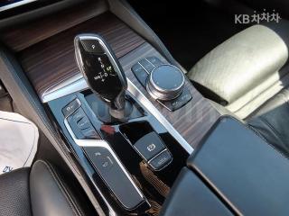 2017 BMW  5SERIES G30  530I M SPORT PLUS - 11