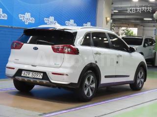 KNACB81CGHA079287 2017 KIA NIRO 1.6 PHEV PRESTIGE-1