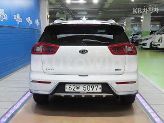 KNACB81CGHA079287 2017 KIA NIRO 1.6 PHEV PRESTIGE-3