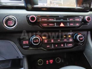 2017 KIA NIRO 1.6 PHEV PRESTIGE - 17