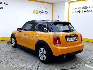 2016 MINI COOPER D 1.5 미드 - 24