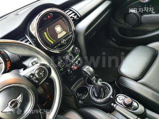 2016 MINI COOPER D 1.5 미드 - 12