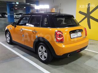 WMWXT3109G2E26838 2016 MINI COOPER D 1.5 미드-0