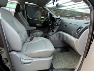 2021 HYUNDAI  GRAND STAREX VAN 5 SEATS MORDERN - 7