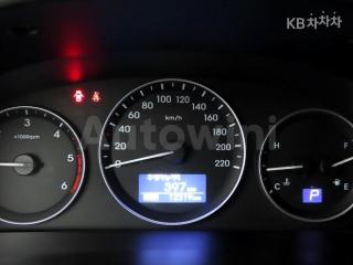 2021 HYUNDAI  GRAND STAREX VAN 5 SEATS MORDERN - 10
