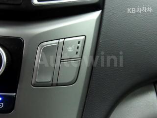 2021 HYUNDAI  GRAND STAREX VAN 5 SEATS MORDERN - 16