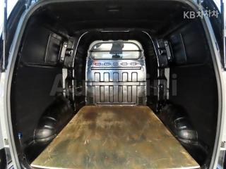 2021 HYUNDAI  GRAND STAREX VAN 5 SEATS MORDERN - 17