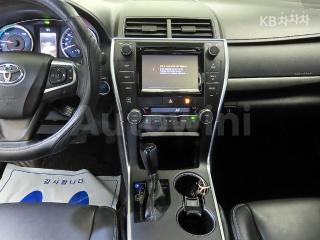 2017 TOYOTA CAMRY 2.5 HYBRID LE - 11
