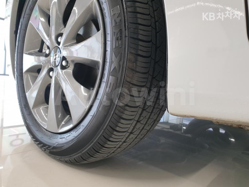 KMHCS41BEKU449436 2019 HYUNDAI ACCENT  1.4 VVT SMART SPECIAL-5