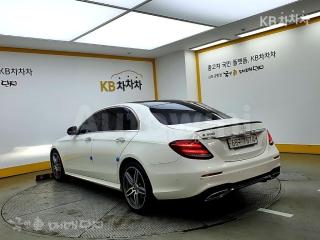 2018 MERCEDES BENZ E-CLASS W213  E300 AMG LINE - 24