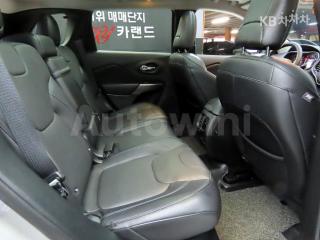 2019 JEEP CHEROKEE KL  2.4 GASOLINE AWD LONGITUDE HIGH - 7