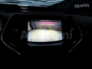 2019 JEEP CHEROKEE KL  2.4 GASOLINE AWD LONGITUDE HIGH - 12