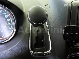 2016 CHRYSLER GRAND VOYAGER 3.6 GASOLINE LIMITED(11년~) - 13