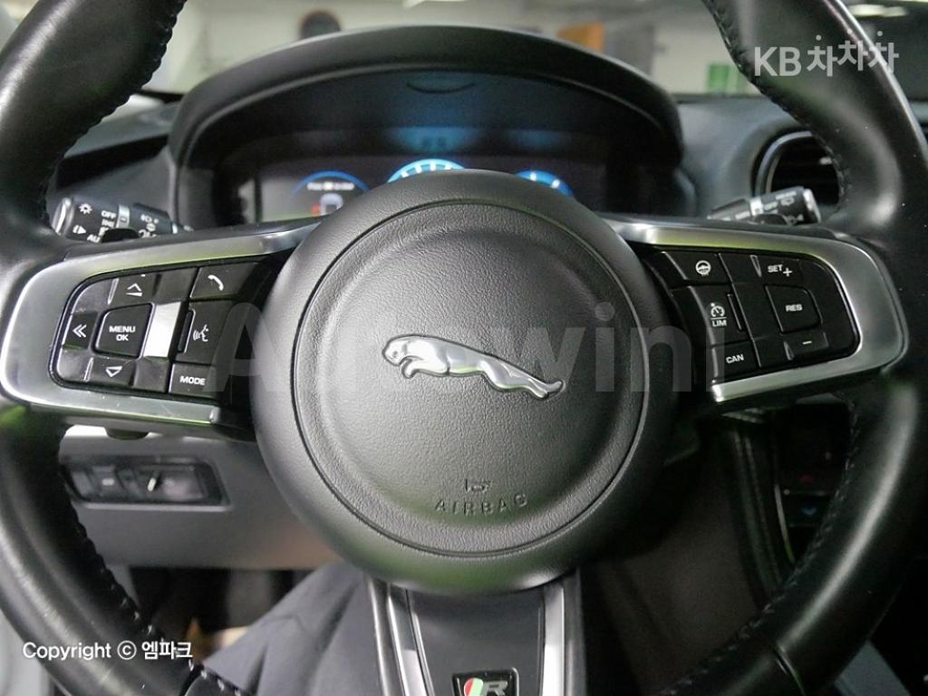 2017 JAGUAR F PACE 35T R-SPORT - 8