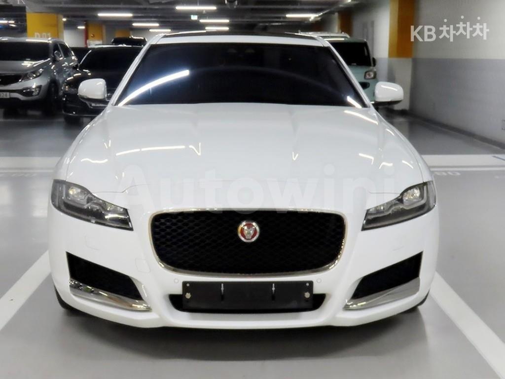 SAJBB4BN2KCY75831 2019 JAGUAR XF 2.0D PORTFOLIO-0