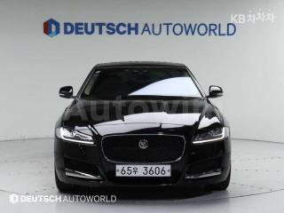 SAJBB4BX5KCY75369 2019 JAGUAR XF 2.5T PORTFOLIO-2