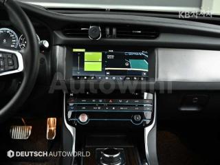 2019 JAGUAR XF 2.5T PORTFOLIO - 14