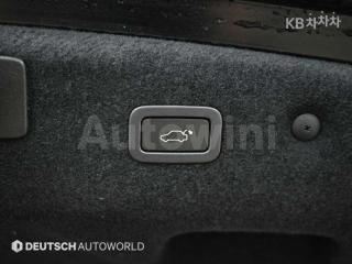 2019 JAGUAR XF 2.5T PORTFOLIO - 20