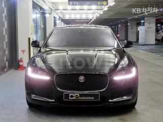 SAJBB4BG5HCY32031 2017 JAGUAR XF 2.5T PRESTIGE-1