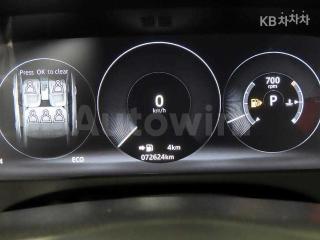 2017 JAGUAR XF 2.5T PRESTIGE - 9