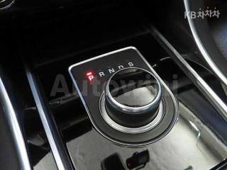 2017 JAGUAR XF 2.5T PRESTIGE - 12