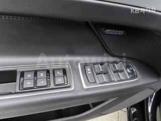 2017 JAGUAR XF 2.0D PORTFOLIO - 9
