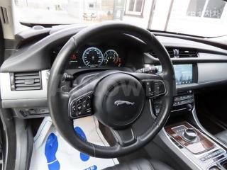2017 JAGUAR XF 2.0D PORTFOLIO - 11