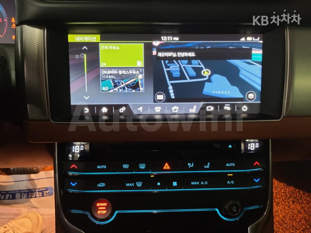 2017 JAGUAR XF 2.0D PORTFOLIO - 8