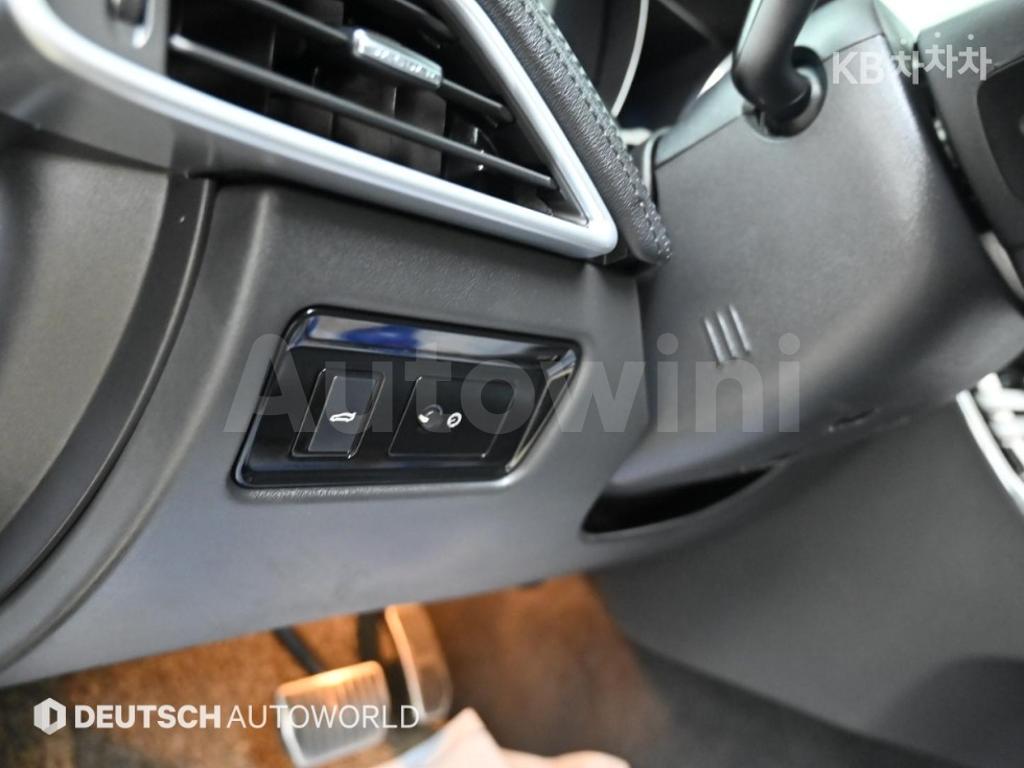 2016 JAGUAR XE 2.0 DIESEL PORTFOLIO - 17