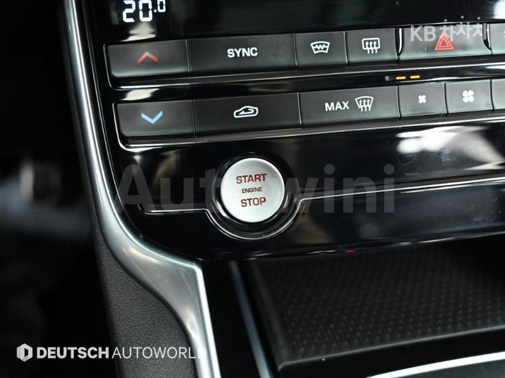 2016 JAGUAR XE 2.0 DIESEL PORTFOLIO - 18