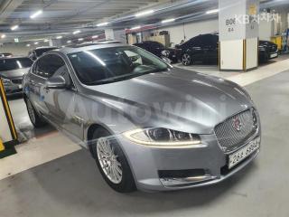 SAJAA05K6EDU23923 2014 JAGUAR XF 2.2D LUXURY-2