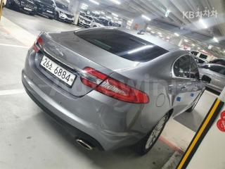 SAJAA05K6EDU23923 2014 JAGUAR XF 2.2D LUXURY-3
