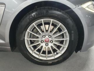 2014 JAGUAR XF 2.2D LUXURY - 15