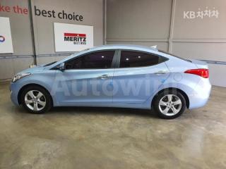 KMHDG41DBDU817106 2013 HYUNDAI AVANTE MD ELANTRA M16 GDI 에비뉴-1